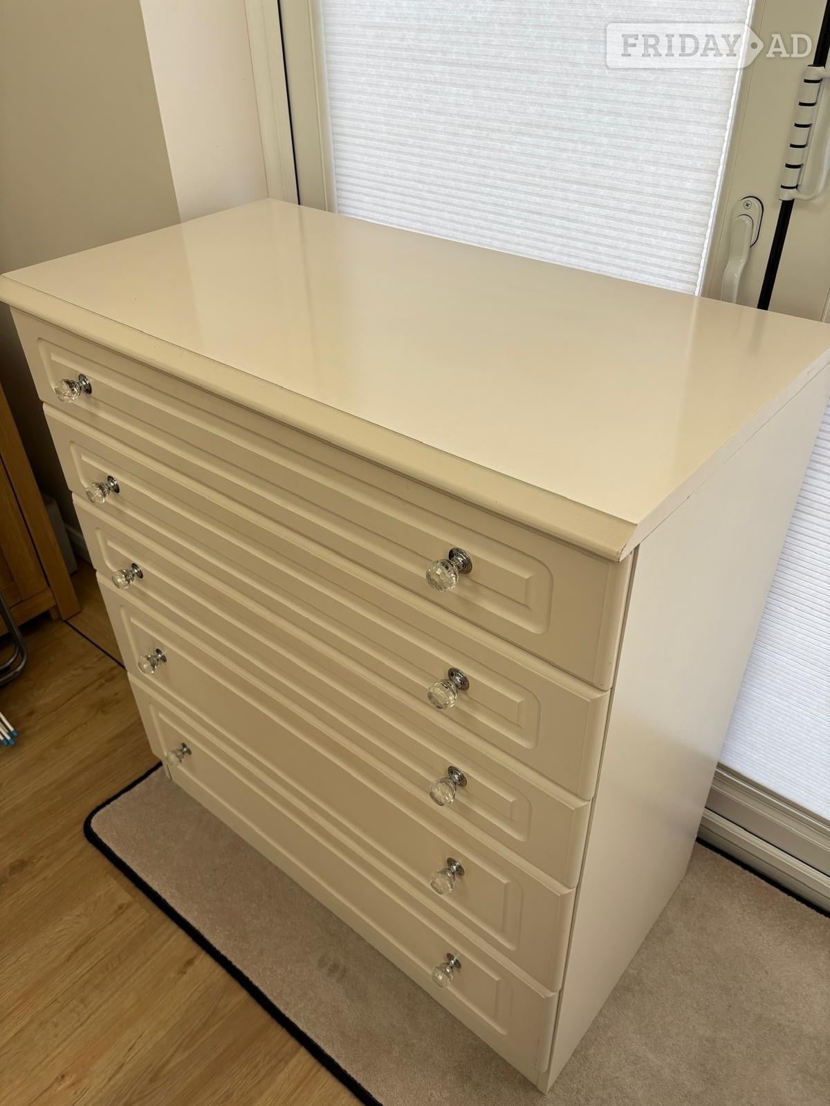 Chest of Drawers 