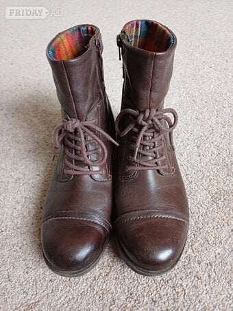 Brown Ladies Leather Clarks lace-up Boots
