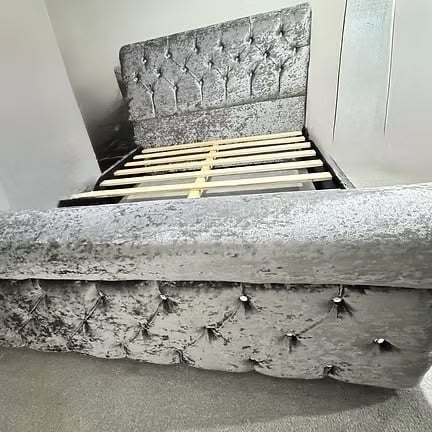 Romney sleigh bed  - Furniture in Rotherham