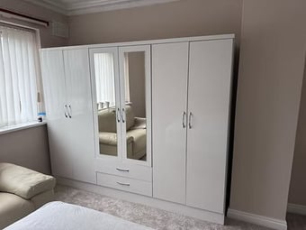 Nevada 6 door 2 drawer mirrored wardrobe 