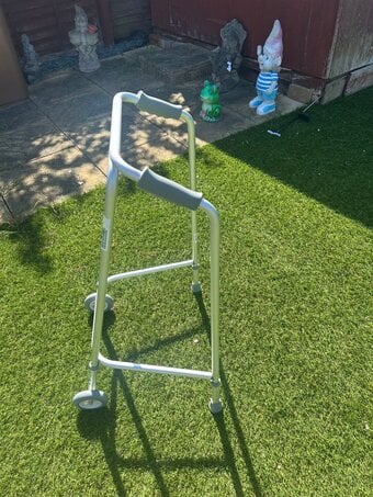 Walking frame - like new