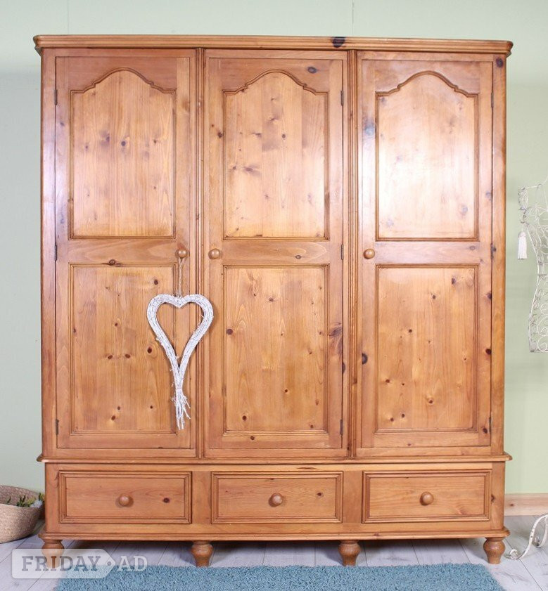 UK Delivery - Large Pine Triple Farmhouse Wardrobe With 3 Drawers - Furniture