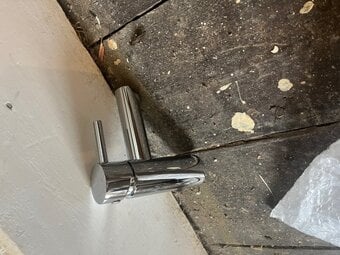 Corner Loo/ Corner Toilet Bowl with Sistern