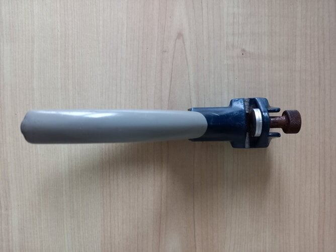 Eclipse 77 saw blade tooth setter