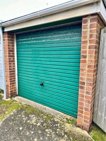 Garage in Town Centre, 24/7 access