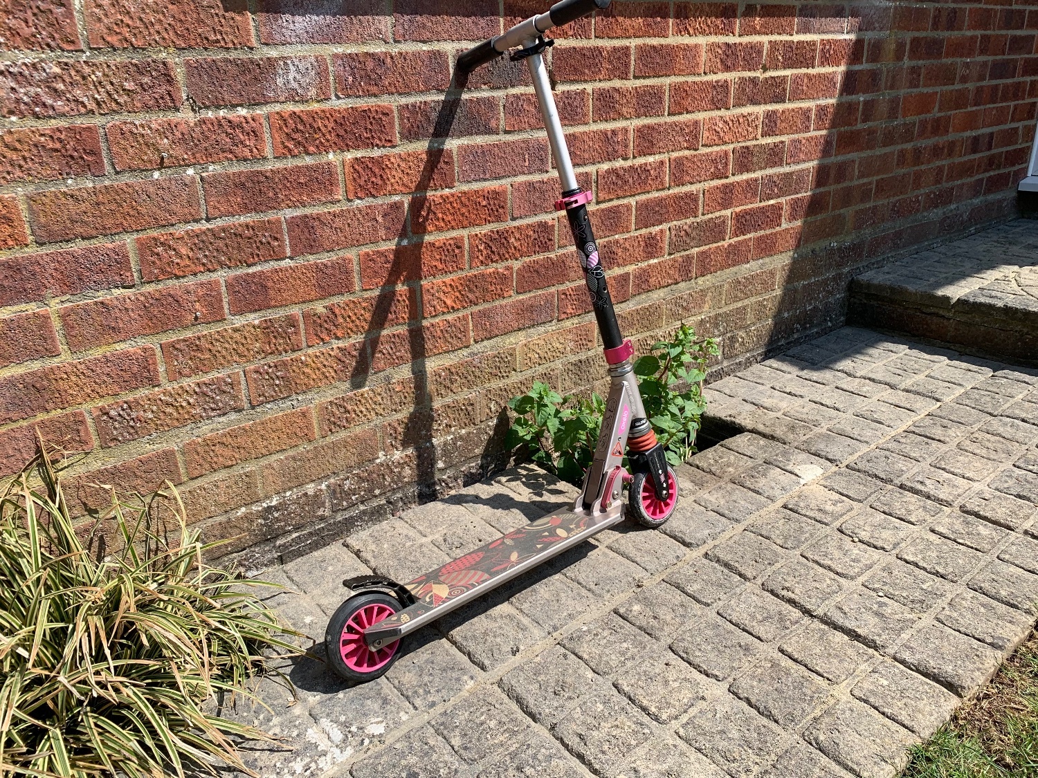 Basingstoke Kids 2 Wheel Scooter