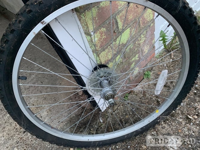 Rear wheel cycle wheel. 6 Gears