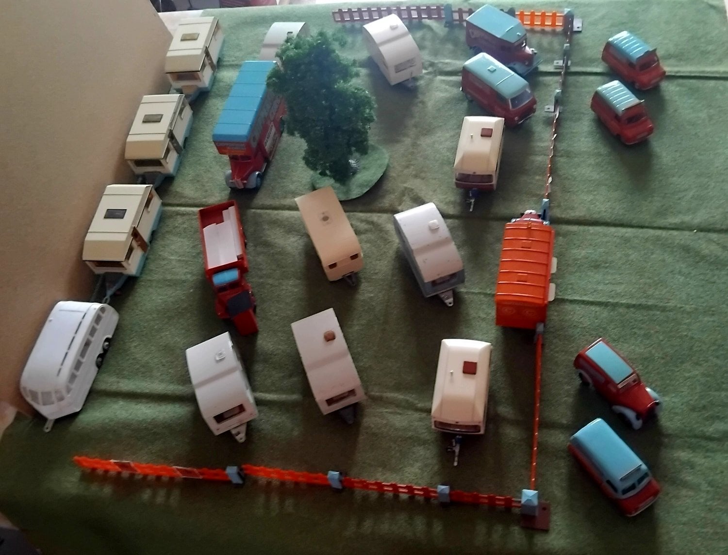 Fareham MODEL CIRCUS CHIPPERFIELDS COLLECTION 
