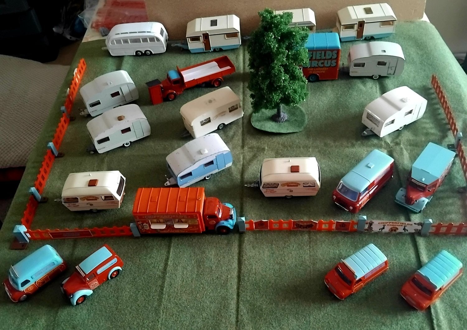 MODEL CIRCUS CHIPPERFIELDS COLLECTION  - Antiques & Collectables in Fareham