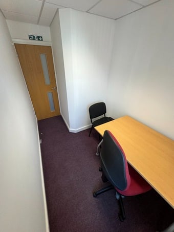 SERVICED OFFICE TO LET - EASTBOURNE TOWN CENTRE