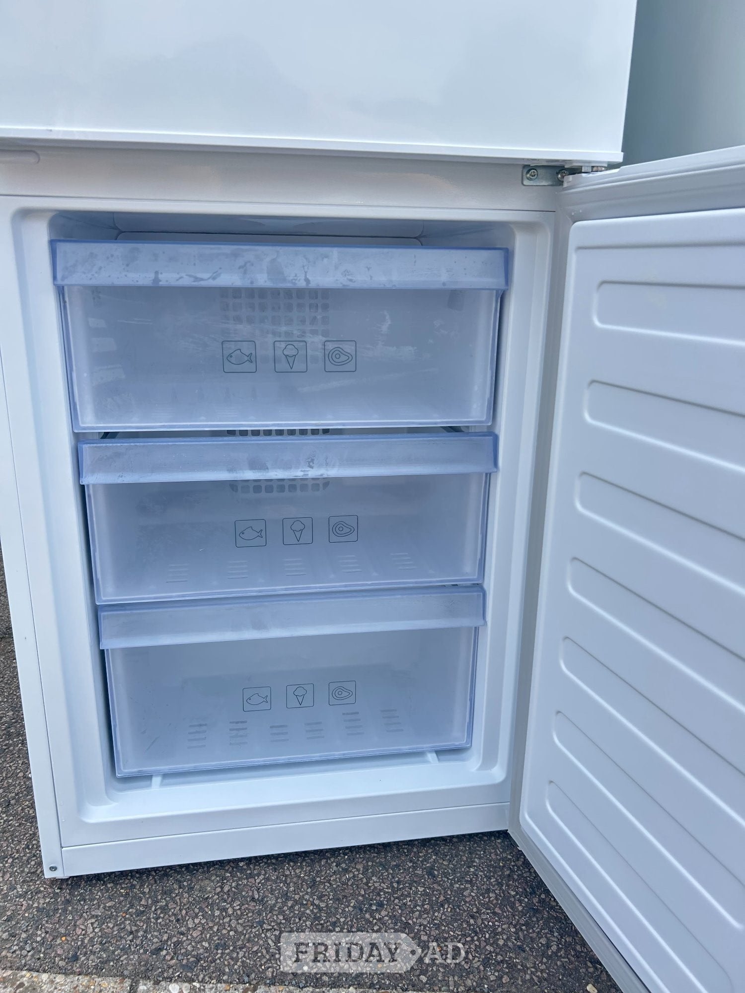 BEKO- 70/30 FRIDGE FREEZER