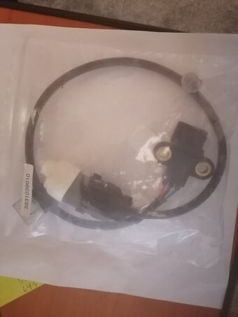 car part.Kia Sedona Crankshaft sensor for 3.5 L v6 automatic