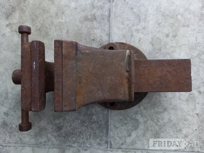 Record Metal Workers Vice size number 2