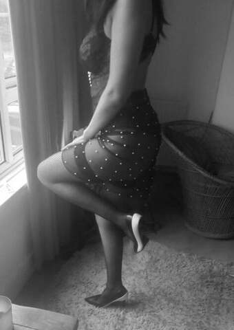 Busty Brunette based in Worthing.. Full body to body massage. 