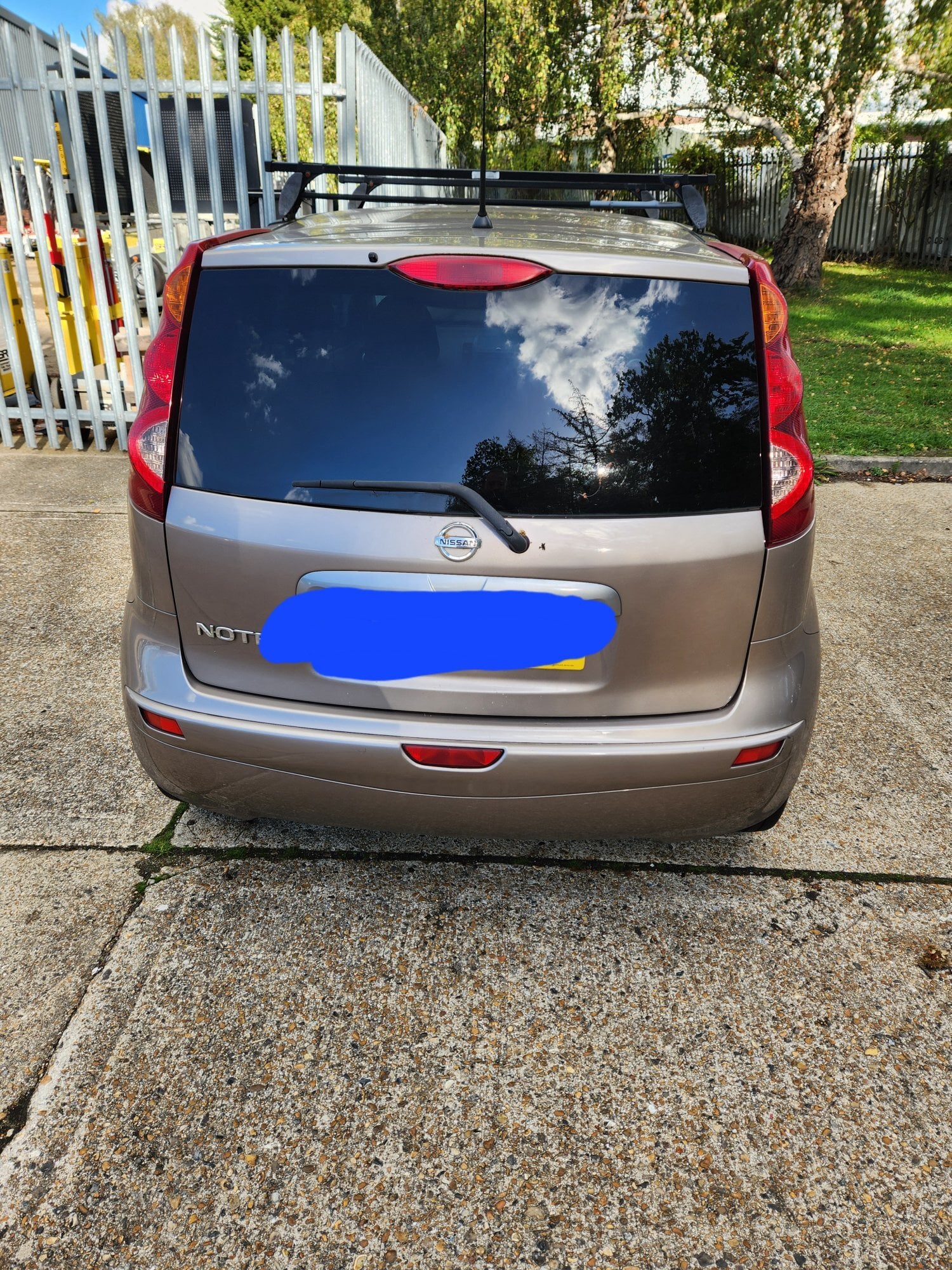 Nissan note 1.4 new mot lots of history  - Cars in Lingfield