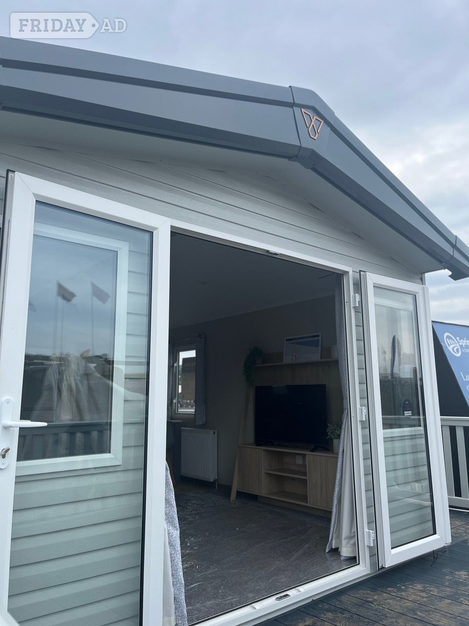 Victory Silverwood with Decking Ready to Move in Within 7 Days  - Holiday Homes in Kelso