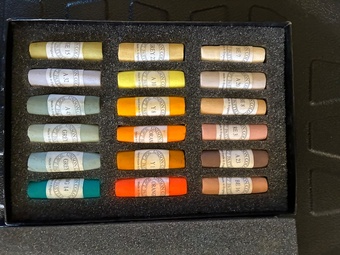 Unison Colour Soft Pastels Full Sticks x 18 - Mixed Colours set 