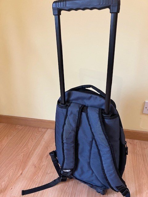 O'Neil - rucksack & wheelie 'cabin' bag - Hobbies & Leisure
