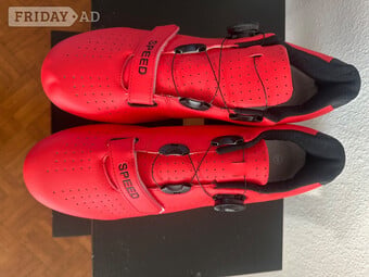 New cycling shoes - size 46