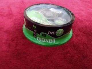 Blank DVD +R discs