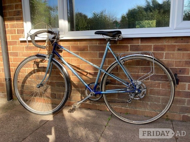 Raleigh Wisp, blue. Ladies 21" frame, 5 Huret gears, 27" wheels.