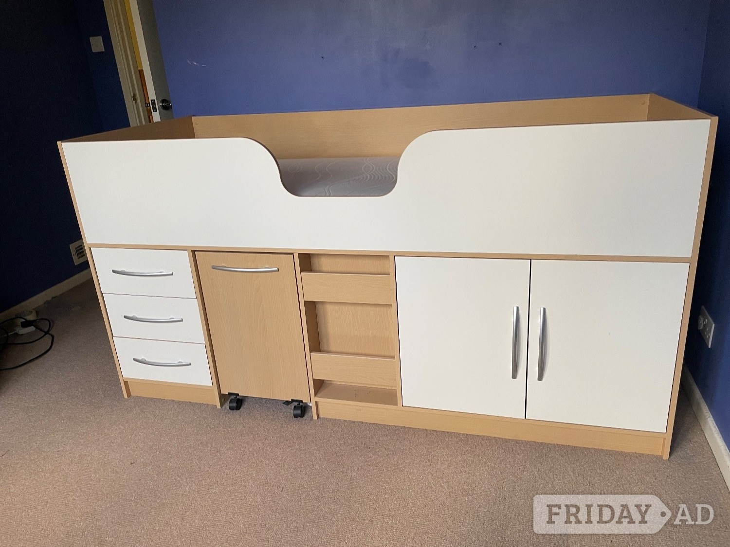 Cabin bed with mattress