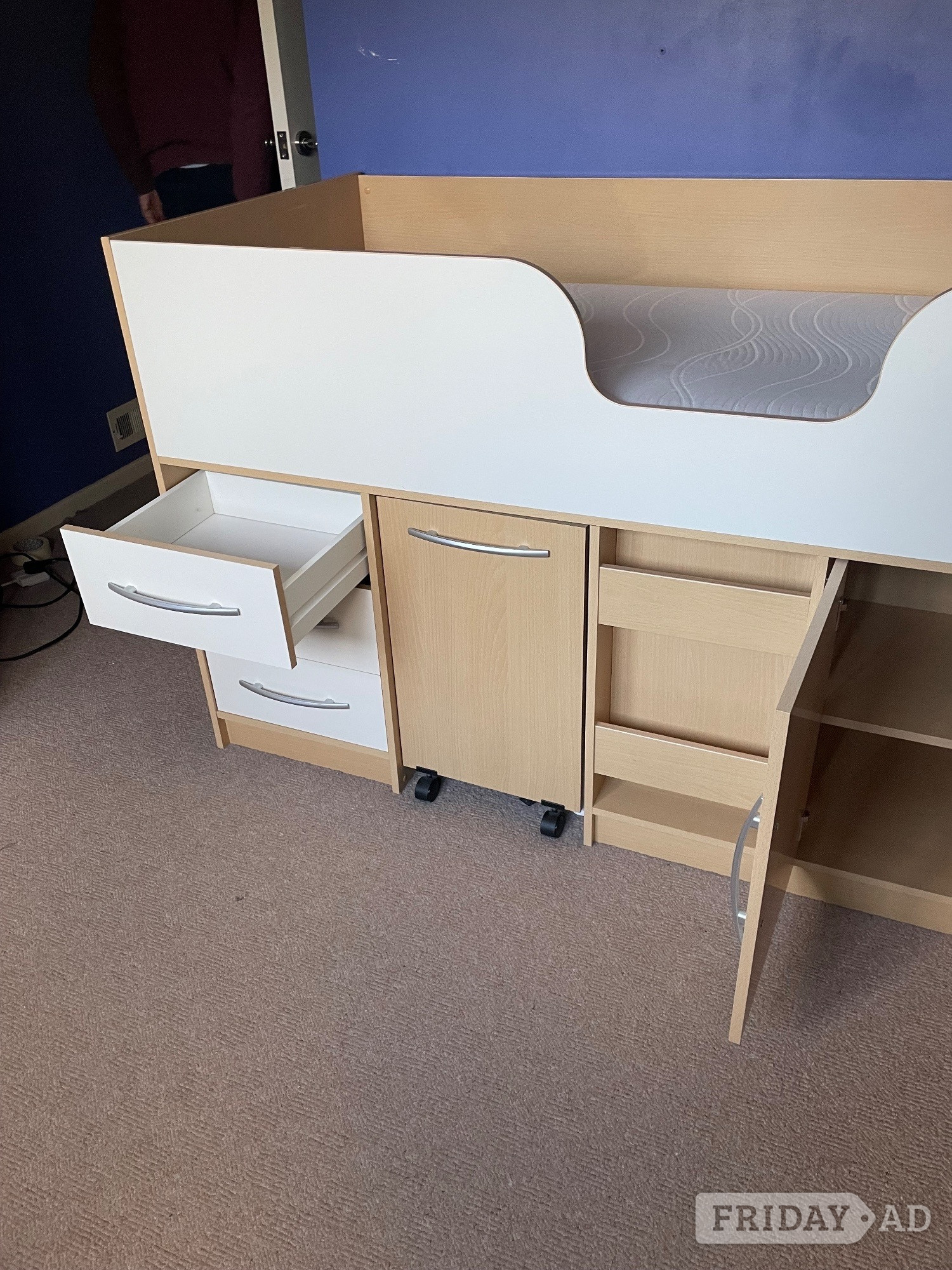 Cabin bed with mattress - Furniture