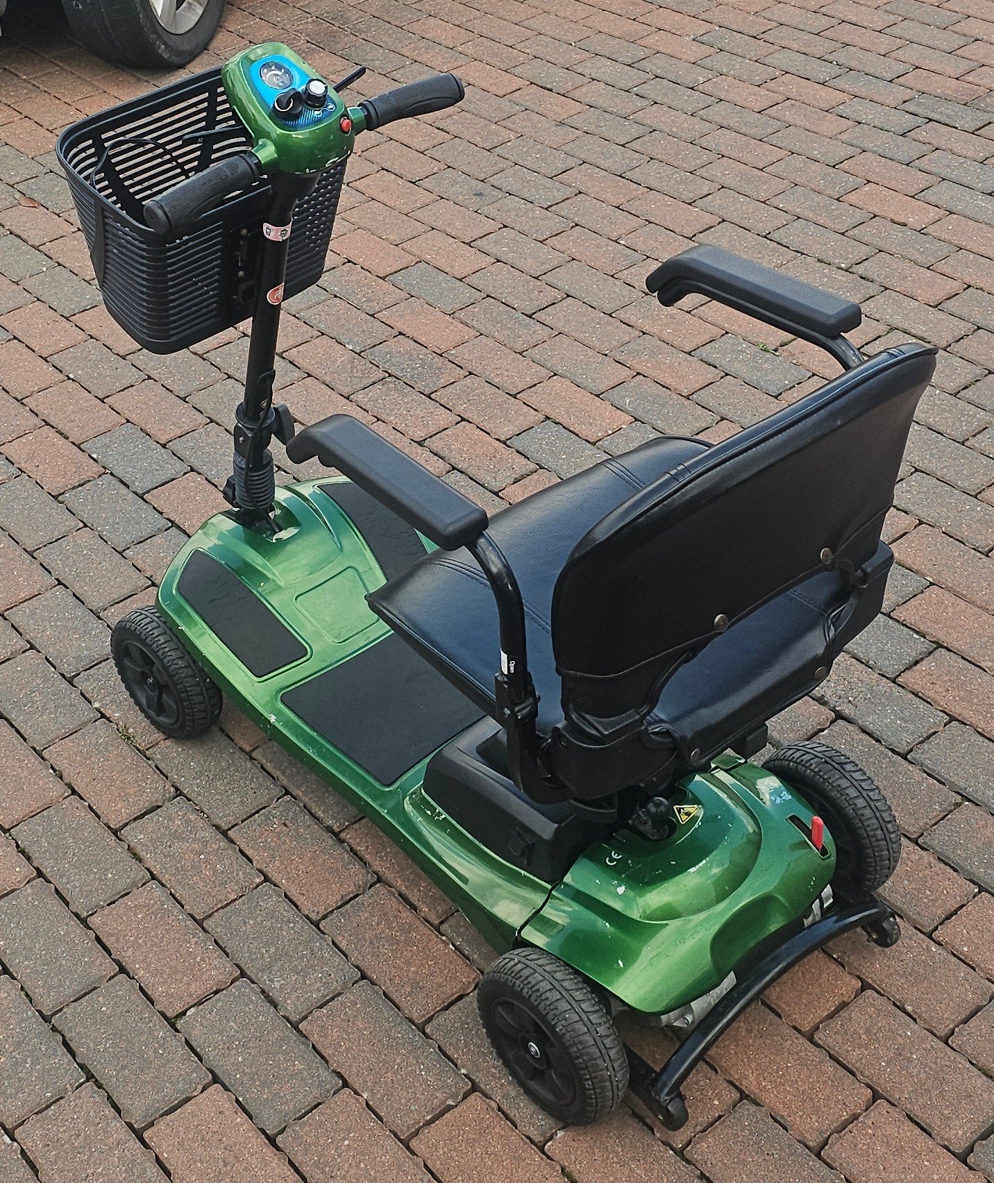 4mph pavement mobility scooter new batteries fitted - Mobility