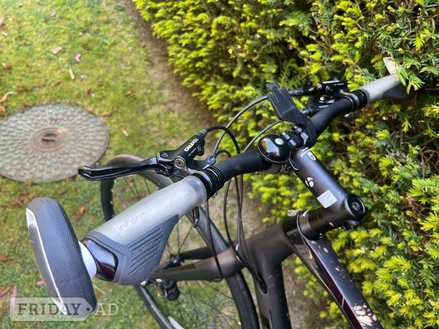Trek FX Sport 6 - Bicycles in Hythe