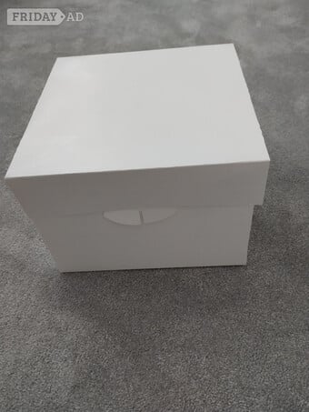 8 x White Cake Boxes c/w lid; 10” x 10” x 7” deep. 