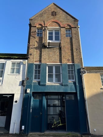Stunning Top Floor office in Historic North Laines Bldg 6/7 Peopl