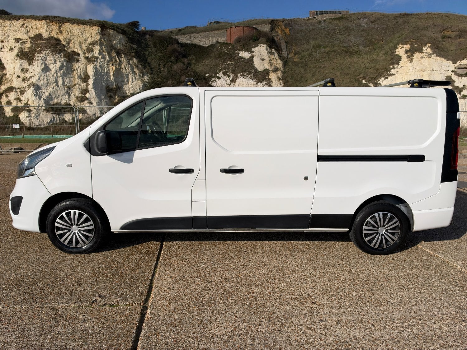 [ berth ]Vauxhall Vivaro