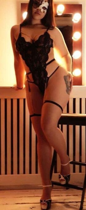 ❤️. Renata Loves taking it big, are you feeling excited about tonight?❤️