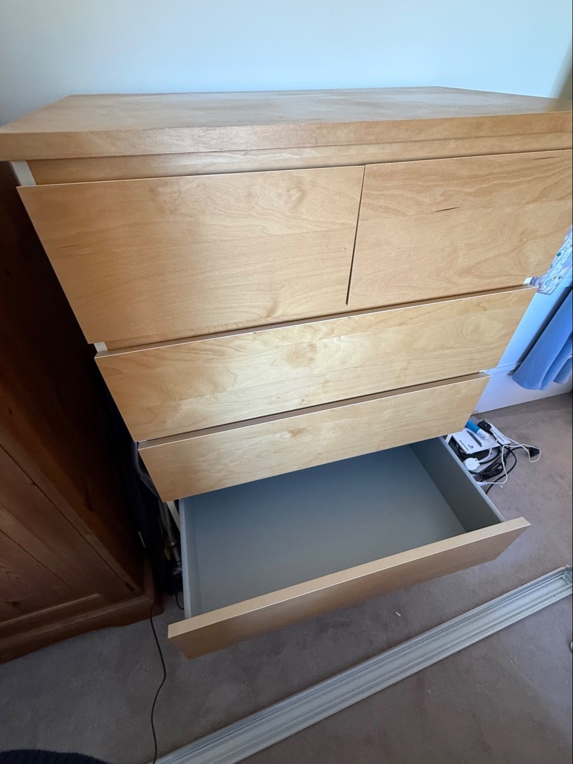Polegate Chest of draws 