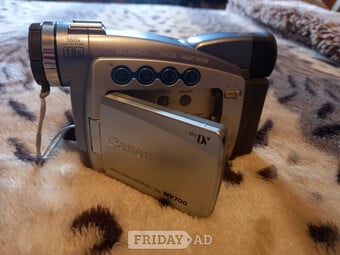 Canon MV700 Camcorder