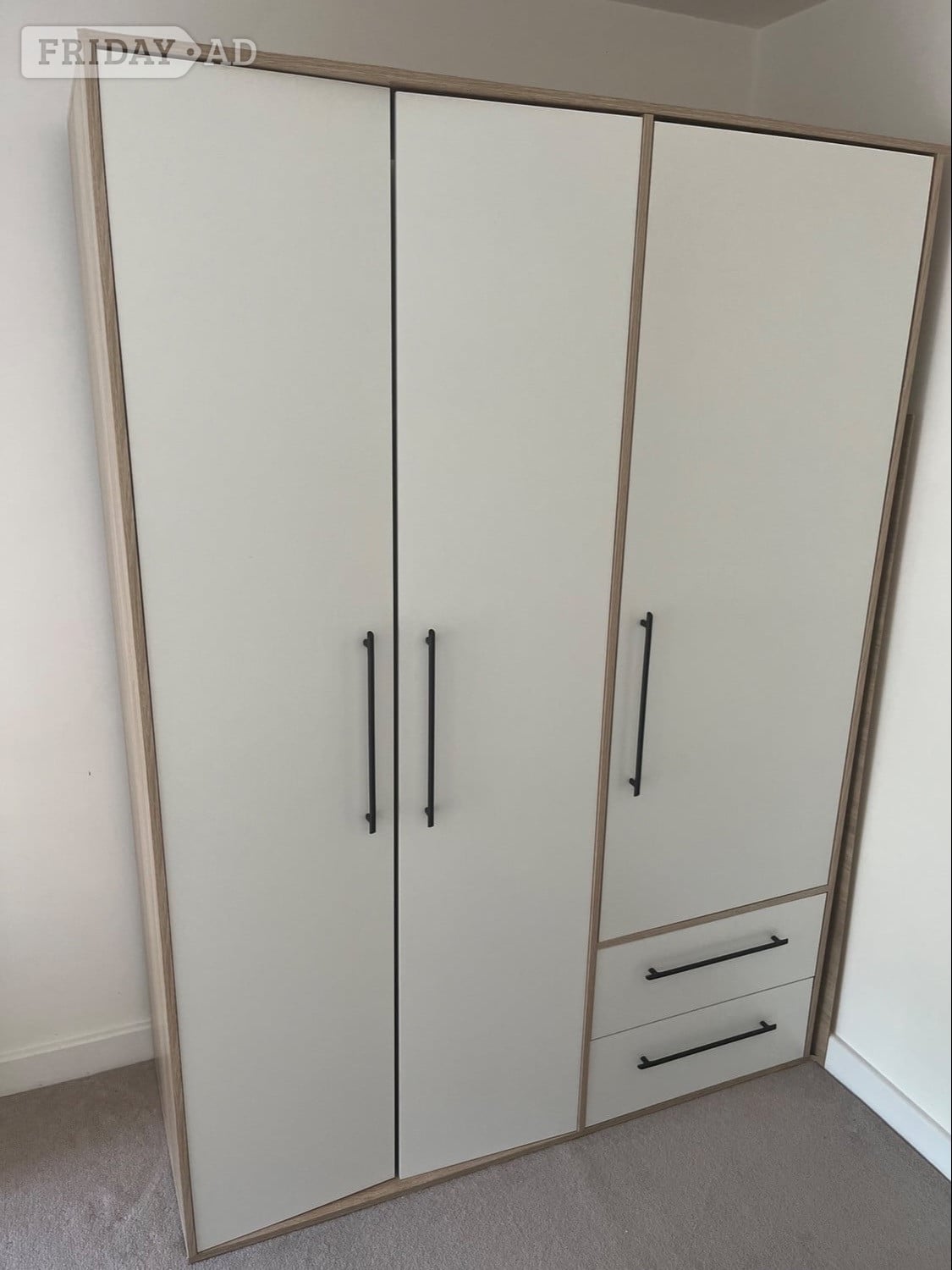 3 Door Oak Modern white Wardrobe with Storage hang Rail Bedroom F - Furniture in Wandsworth