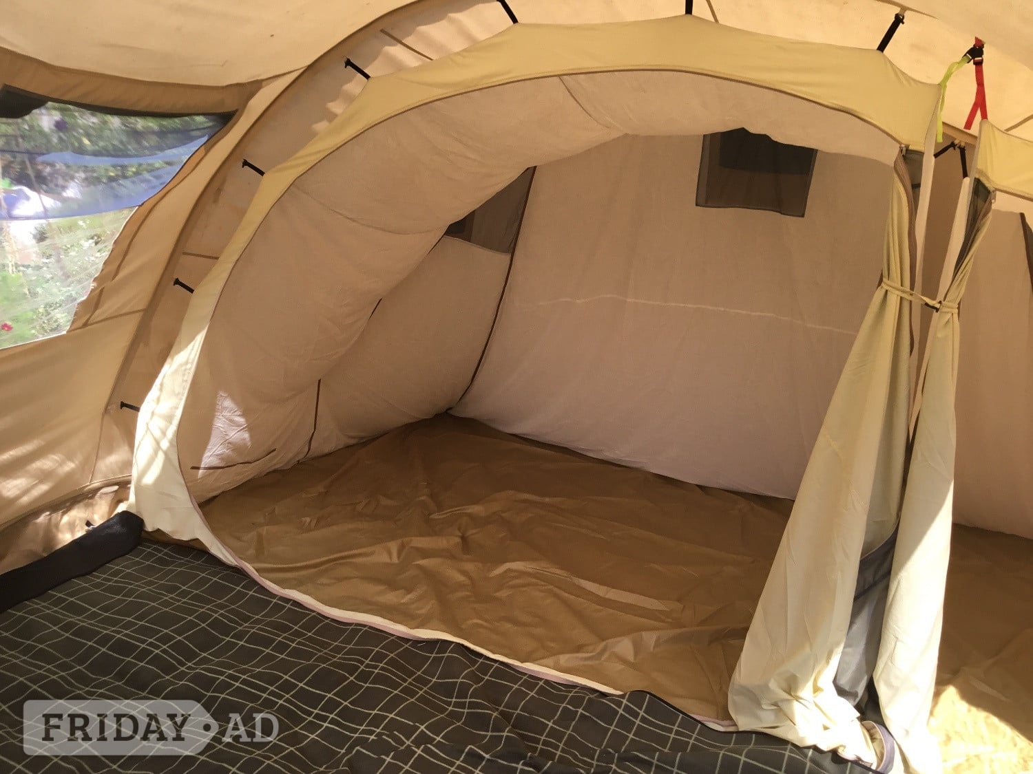 Large tent, sleeps 6-10 - Sussex area in Haywards Heath