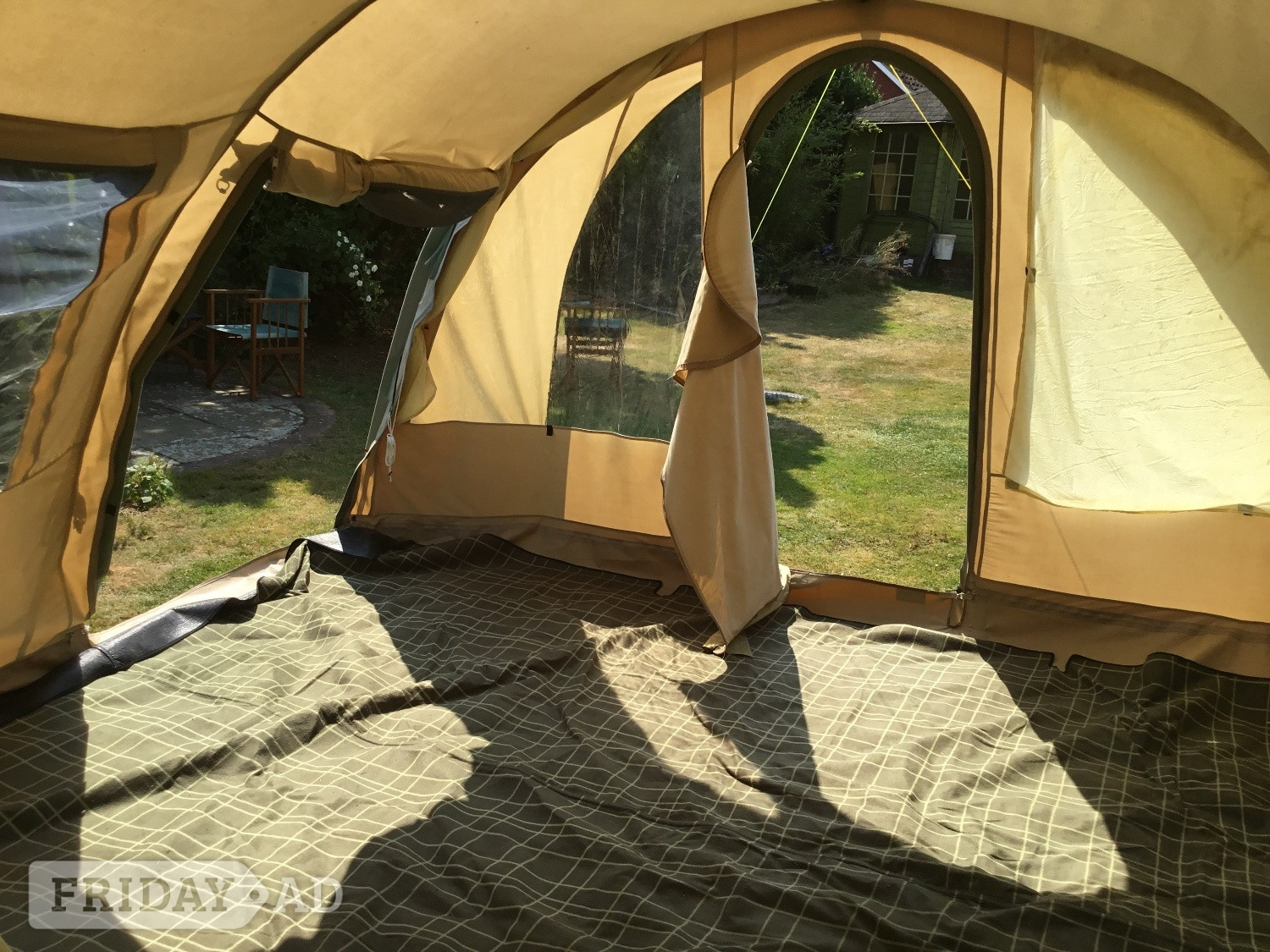 Large tent, sleeps 6-10 - Sussex area - Hobbies & Leisure in Haywards Heath