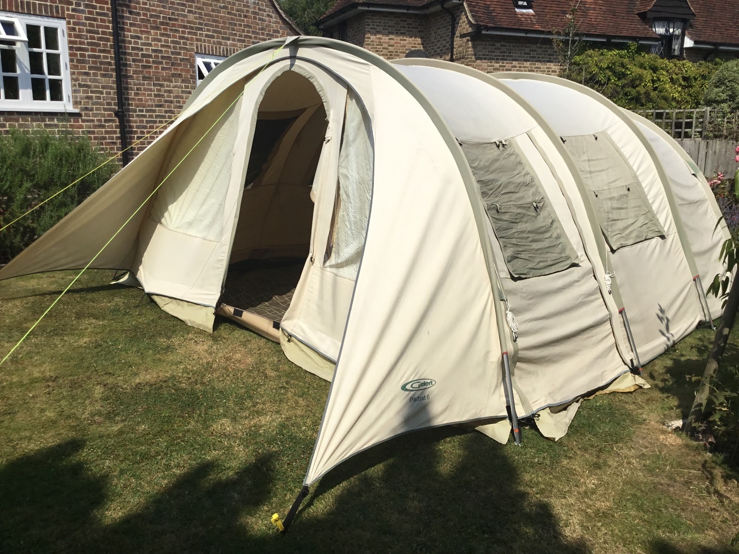 Large tent, sleeps 6-10 - Sussex area - Hobbies & Leisure