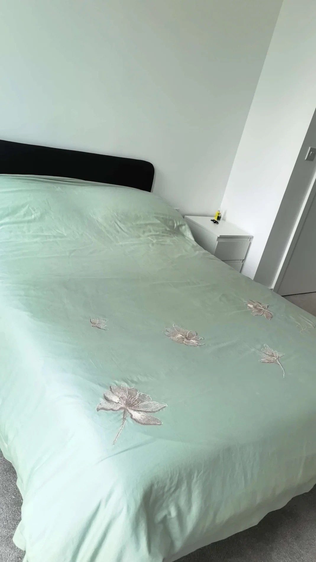 2-bed 2-bath One Port Street | Vacant | All furniture included - Flats & Apartments