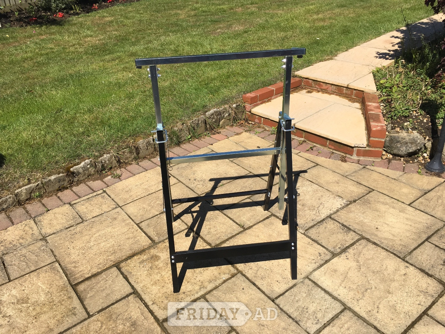 SET OF 2 ADJUSTABLE TELESCOPIC BUILDERS TRESTLES, HEAVY DUTY.
