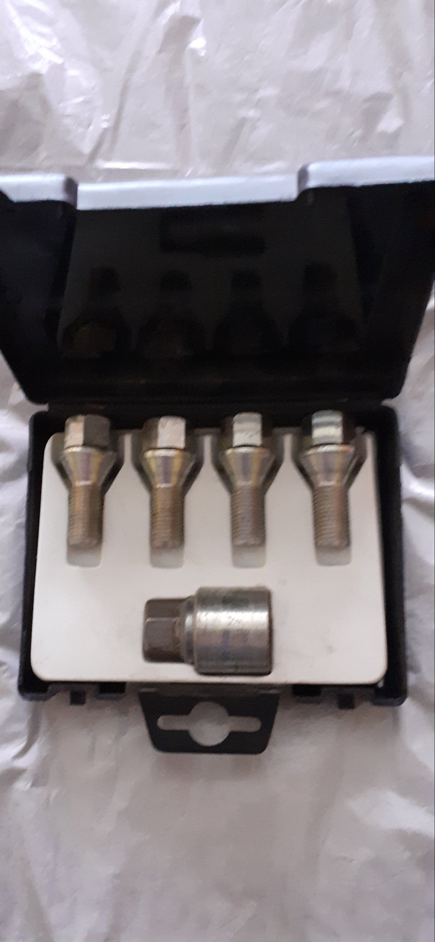 Eastbourne Wheel Locking Kit Bolts - Vauxhall Corsa (93173882)