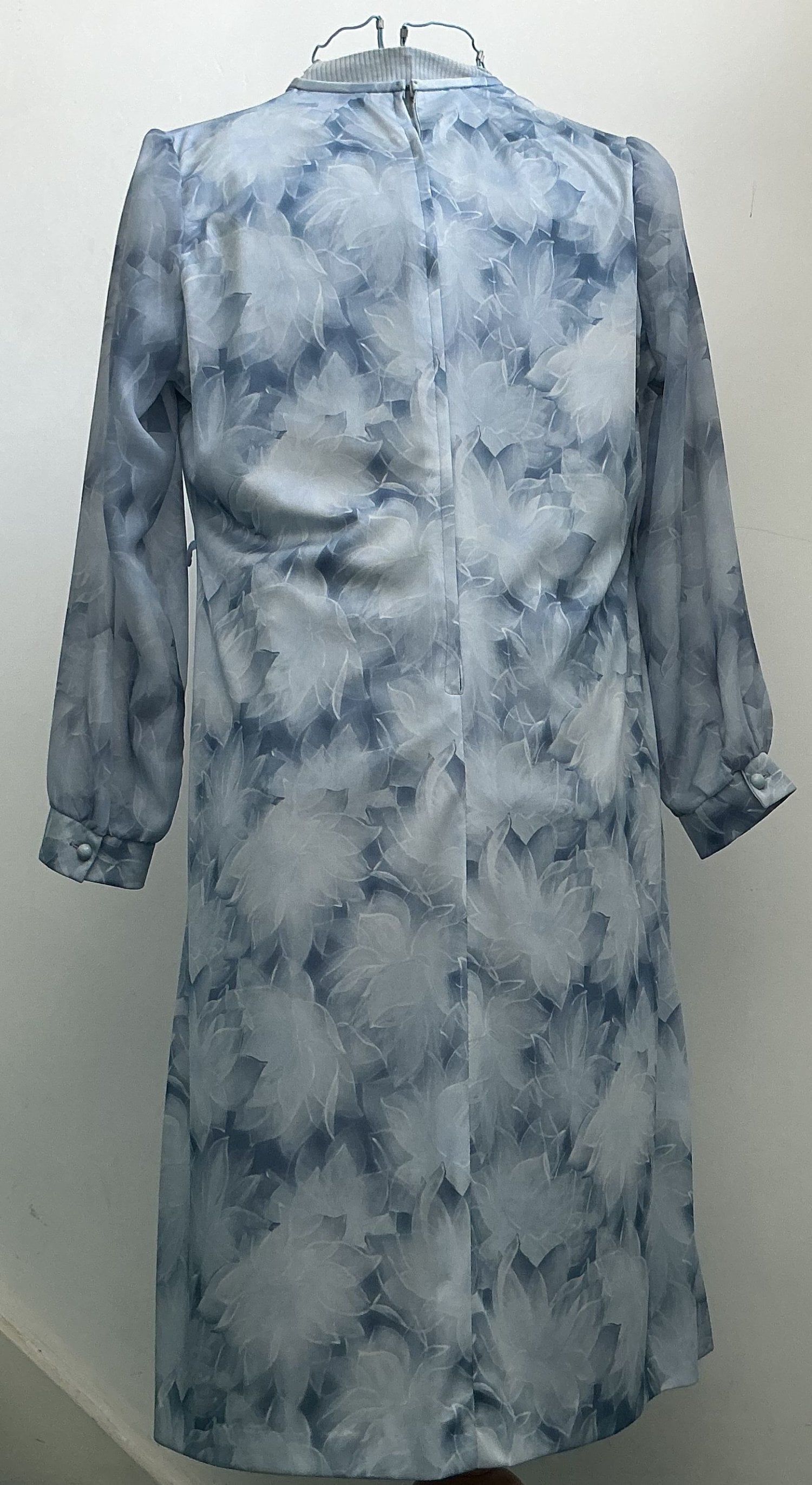 Banstead Vintage Ladies’ Dress Suit, “Norman Linton”, Zize 24