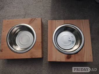 Rabbit or animal drinking/feeding stations