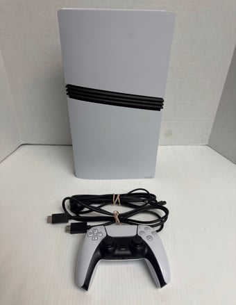 PlayStation 5 pro (used)