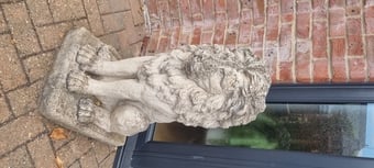 Pair of heavy concrete Lions