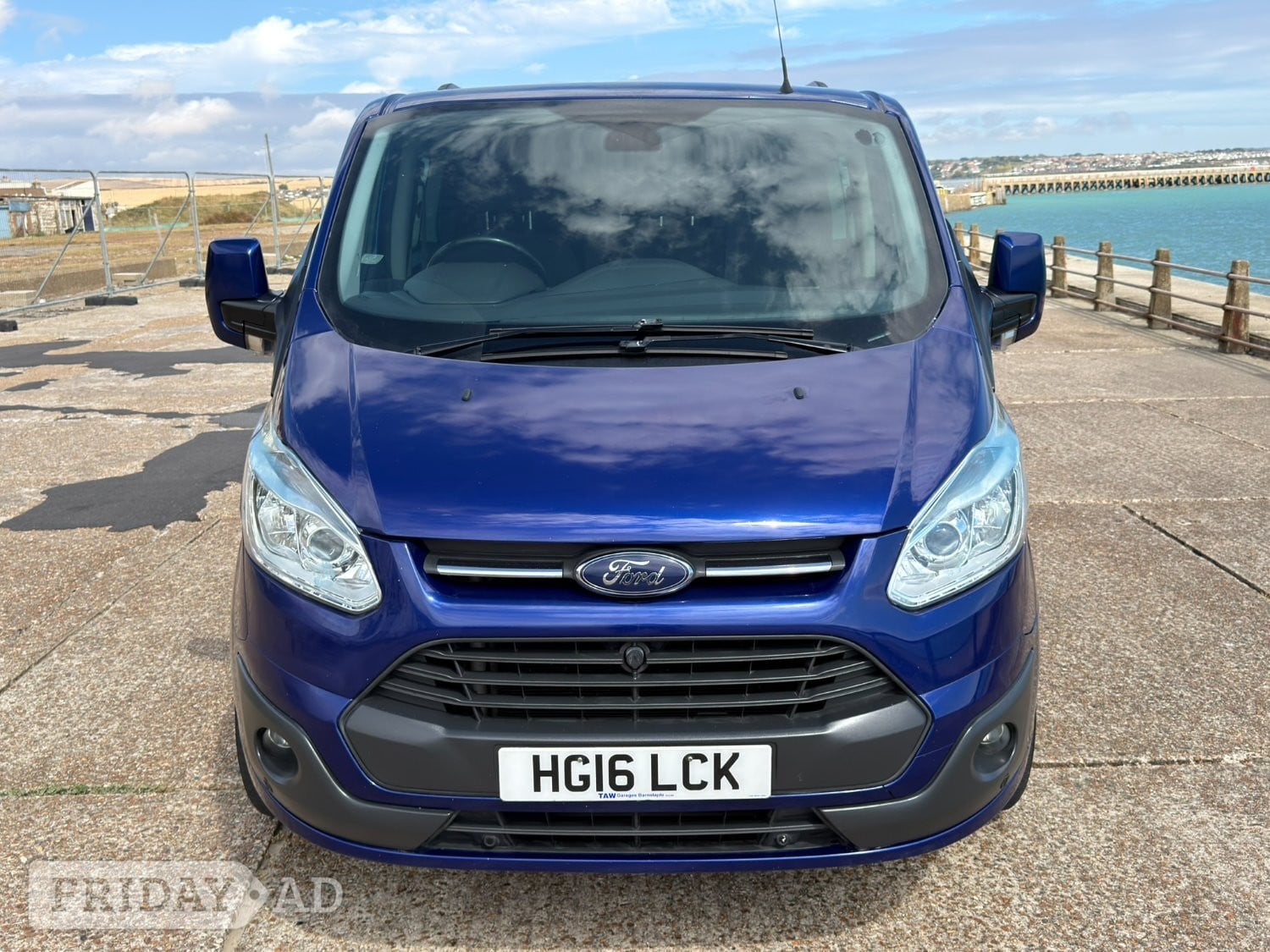 2016 Ford Transit Custom Limited Double Cab - 6 Seats - New MOT in Brighton