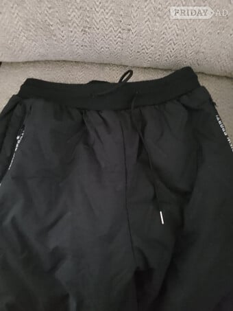 Unisex fleece lined trousers.