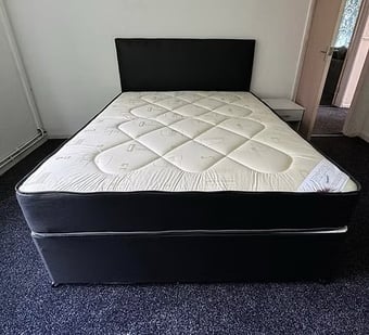 Double pinemaster mattress with divan base and Hb