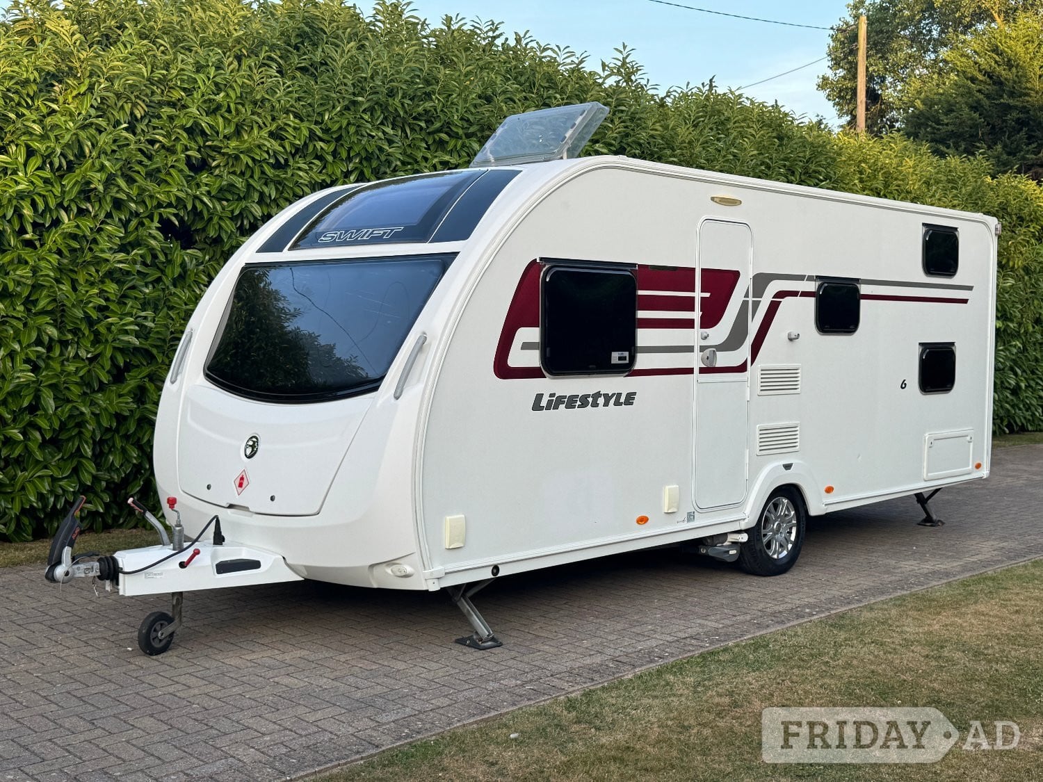 Swift Lifestyle 6 2014 6 Berth Caravan with Motor Movers and Fixed Bunk Beds in Swanley